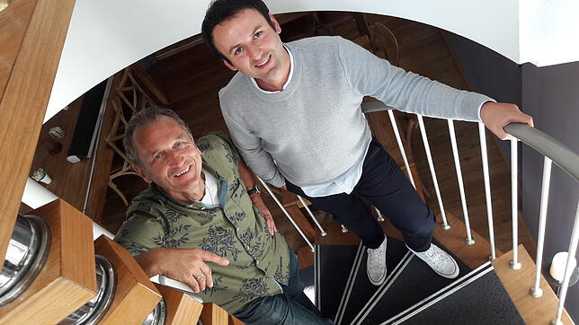 Dieter Bös (links) und Xhavit Hyseni wollen mit ihrer neuen Firma Kokon Entertainment GmbH die Veranstaltungsszene in Konstanz beleben.