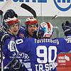 Goalgetter unter sich: Sowohl der zweifache Torschütze Troy Bourke (links) als auch Tylor Spink (Nummer 90) waren gegen Straubing ...