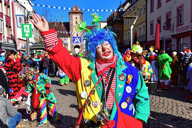 Bild 18: Fasnetmontag in Villingen: Die Südstadtclowns ziehen alle Blicke auf sich – jetzt die Bilder sehen!