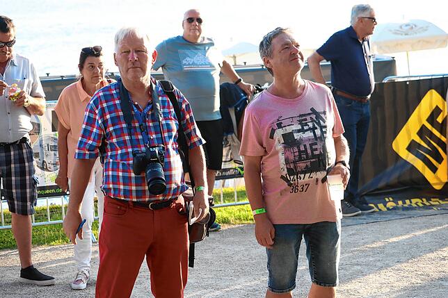 Bild 9: Anita Hofmann und viele andere Schlagerstars: Bilder vom Abschluss des Sound Beach Festivals in Überlingen
