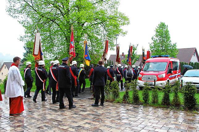 Bild 31: Floriansmesse mit den Feuerwehrabteilungen des Landkreises
