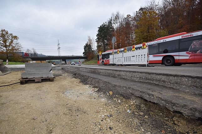 Bild 18: Fotos von der Straßenbaustelle zwischen B313 und Wahlwies aus: Alles nimmt langsam wieder Form an