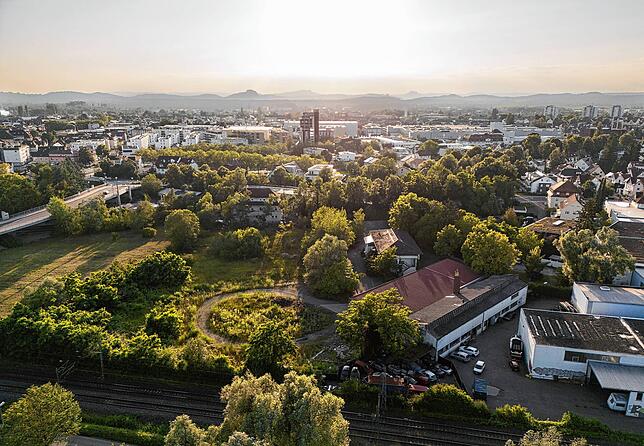 Auf dem Areal der Folienfabrik Fora wollte der Investor ein neues Quartier für die Stadt bauen. 380 Wohnungen sollten entstehen. Nun ist ...