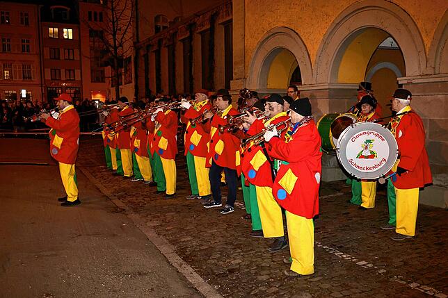 Bild 31: Fasnacht 2025 in Konstanz: So erlebt der Stephansplatz das flammende Spektakel