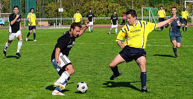 Bild 8: Schnappschüsse aus der Bezirksliga-Saison 2009/2010
