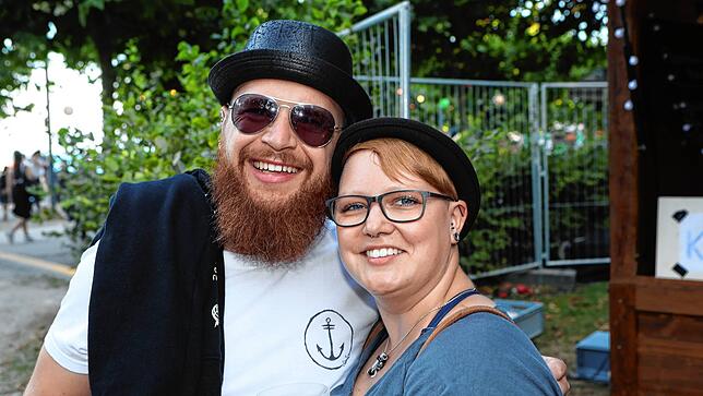 Bild 40: Konstanzer Seenachtfest 2022: Einheimische und Gäste feiern im Stadtgarten