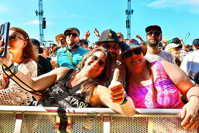 Bild 15: Olli Schulz & Band auf dem Southside Festival: Sehen Sie hier die Bilder