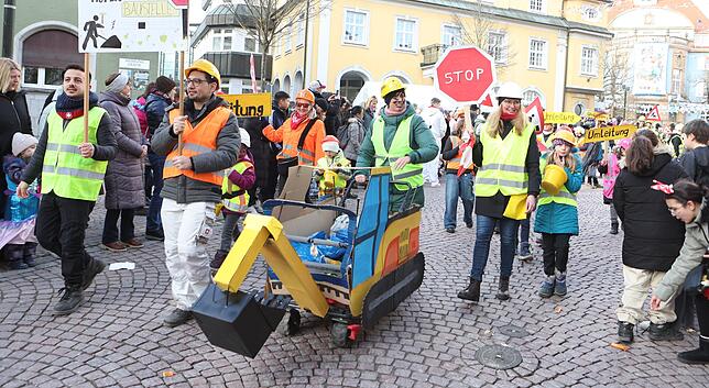 Bild 4: Schmutziger Donnerstag Donaueschingen: Kinderumzug zieht alle Blicke an – Die besten Bilder!