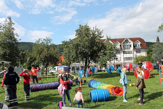 Bild 48: Beim Blumberger Straßenfest war die Stimmung trotz des Regenwetters gut