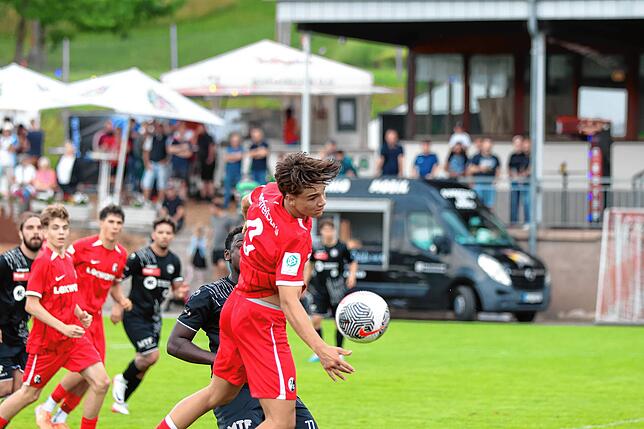 Bild 21: U19 des SC Freiburg gewinnt Test in Eggingen gegen den SV Schaffhausen mit 4:1 – wir haben Fotos!