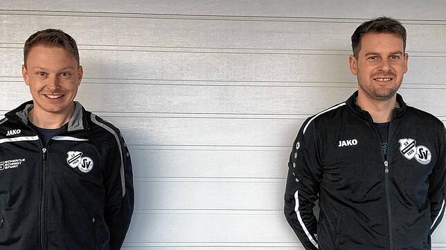 Mit Abstand die Besten: Die Trainer Axel Mutter (links) und Markus &bdquo;Nordi&ldquo; Fehrenbacher haben die SG Höchenschwand/Häusern ...