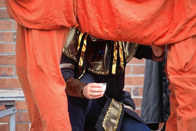Bild 15: Rathaussturm Salem: Pharao Manfred Härle ist abgesetzt