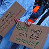 Schon am 30. März gingen Ärzte vor dem Klinikum Friedrichshafen auf die Straße. SK-Archiv