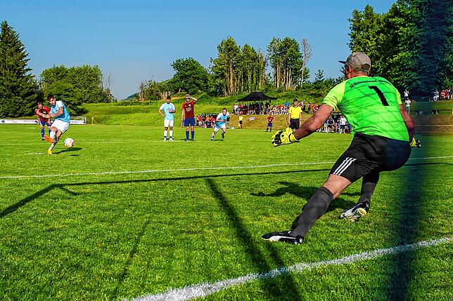 Bild 31: Bilder vom 3:1-Sieg der SG Höchenschwand/Häusern im Kreisliga A-Aufstiegsspiel beim FC Erzingen II