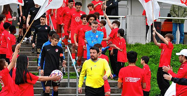 Bild 1: A-Junioren des FC Tiengen 08 unterliegen dem Offenburger FV knapp mit 1:2 &ndash; und wir haben Bilder!