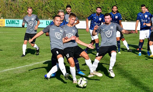 Bild 10: VfB Waldshut feiert schmeichelhaften 3:2-Sieg gegen Bosporus FC Friedlingen &ndash; und wir haben die Bilder!