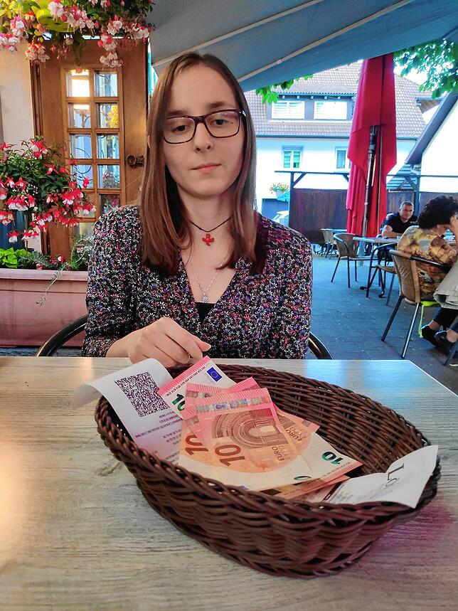Bezahlen zu Corona-Zeiten: Ganz normal läuft das nicht ab.