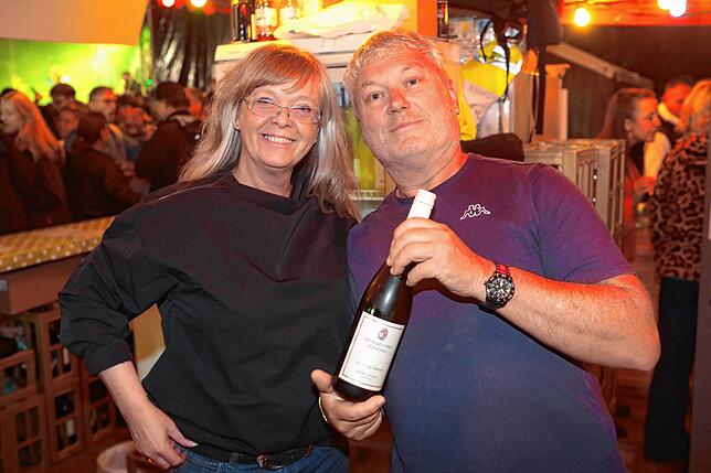 Bild 11: Konstanzer Weinfest 2025: Am letzten Abend gehen die Lichter aus
