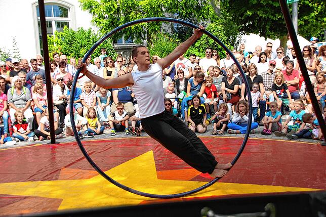 Das war das Promenadenfest 2018: Elias Franz mit dem Cyr Wheel.