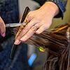 Laden schließen statt Haare schneiden: Im Frühjahr 2020 mussten Friseure ihre Geschäfte schließen. Als schnelle Unterstützung konnten ...
