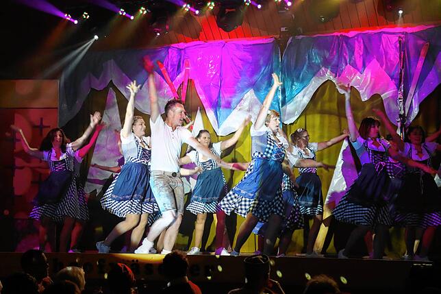 Bild 23: Bunter Abend der Stahringer Schoofwäscherzunft: Ein unvergessliches Show-Erlebnis in der Homburghalle
