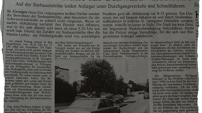 Viele Autos seien zu schnell und zu laut auf der Schwarzwaldstraße unterwegs, beklagen vor 25 Jahren die Anwohner. Sie würden wegen der ...