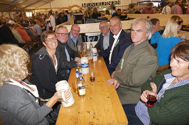 Bild 6: Kreiserntedankfest in Mundelfingen feiert grandiosen Auftakt