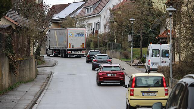 Am 7. April wurde die Verkehrsführung offiziell geändert, einen Tag später versank der Pfohrener Ortskern im Verkehr.