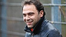 Önder Demirekin, Trainer des Türkischen SV Konstanz, freut sich über den 3:0-Heimsieg gegen den SV Mühlhausen.