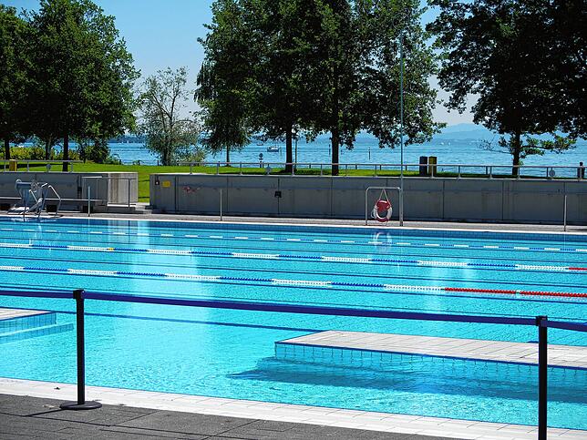 Schwimmerbecken.