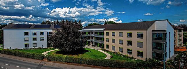 2020: Lang erstreckt sich das neue Caritas-Zentrum St. Martin Meßkirch, das als Ersatz für das Gröber-Haus entstand und 2020 eingeweiht ...