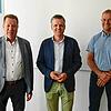 CDU-Bundestagsabgeordneter Thorsten Frei (Mitte) informiert sich über das Angebot des Steinbeis Beratungszentrum Transformation, ...