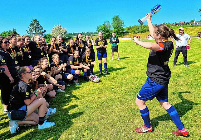 Bild 7: Die besten Bilder vom Pokalfinale der Frauen zwischen Owingen-Billafingen und Nordstern Radolfzell