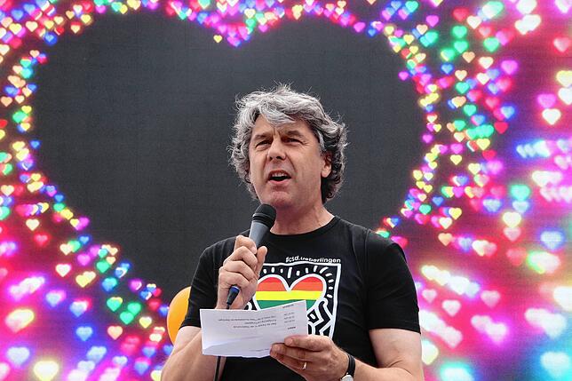 Bild 17: Der Überlinger CSD in Bildern, und dazwischen eine kleine Gruppe AfD