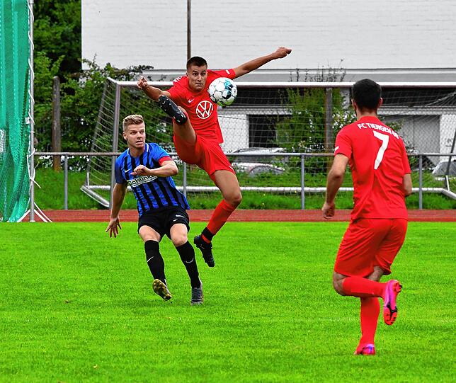 Bild 12: FC Tiengen 08 setzt sich mit 4:3 bei Aufsteiger SG FC Wehr-Brennet durch &ndash; und wir haben Bilder!