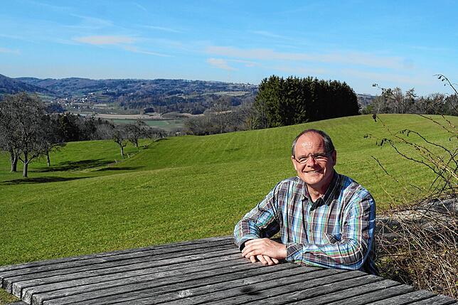 Lieblingsplatz mit Aussicht: Für Wanderpate Frank Kulke ist der Picknickplatz „Deggenhausertalblick“ eine der schönsten ...