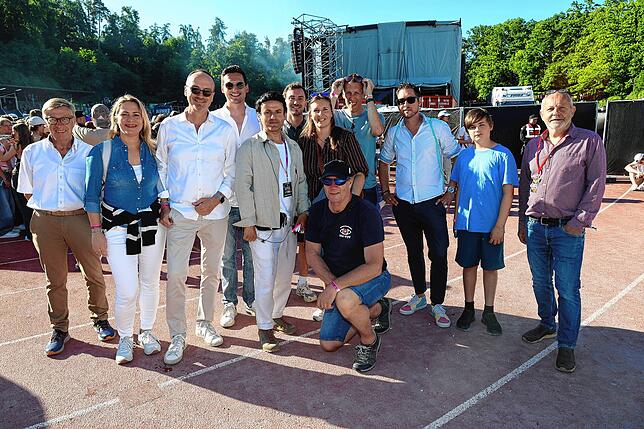 Bild 8: Festivalsommer startet – Fans feiern ausgelassen beim Campus-Festival