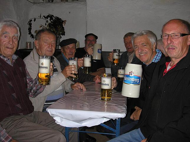 Bild 5: Zünftig und gut gelaunt wird beim Wolterdinger Kellerfest gefeiert