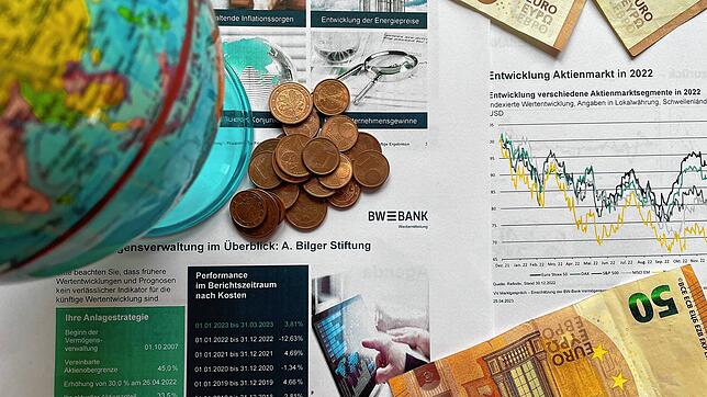 Die Kurven zeigen nach unten. Wie alle Anleger hat auch die Anneliese-Bilger-Stiftung 2022 unter dem Druck an den Kapitalmärkten gelitten.
