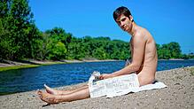 Bild : Mannheimer Politiker plant FKK-Swinger-Urlaub – Vorbereitung direkt am örtlichen FKK-Strand