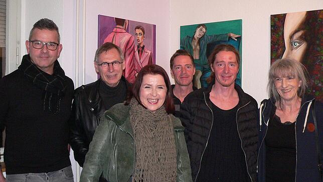 Sieben Künstler eröffnen „Die Vierte Art“ im Künstlerhaus in Lottstetten: Von links Thomas Wechlin, Hans Peter Keller, Sabine Blasko, ...