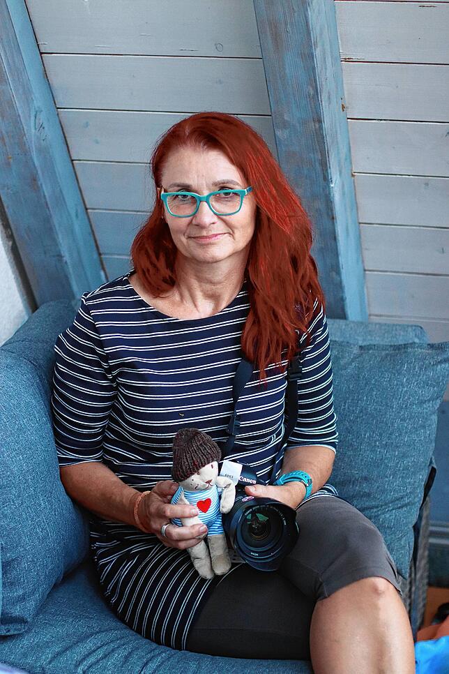 Fotografin Kirsten Thiemann (53) aus Blumberg schenkt Eltern eine letzte Erinnerung an ihr verstorbenes Kind. Bild: Ann-Kathrin Moritz