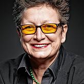 Sie will mit dem Theater einen Ort für Menschen aller Hintergründe schaffen: Karin Becker, Intendantin.