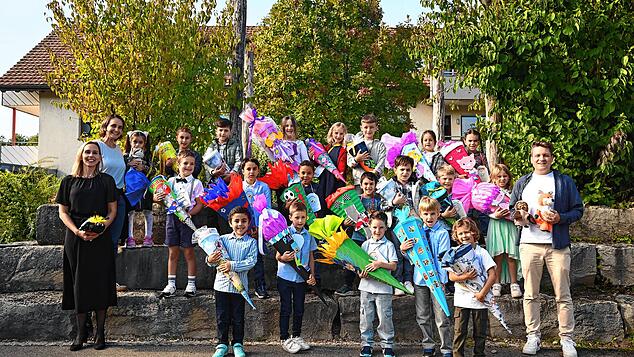 Alemannenschule Wutöschingen In die Familienklassen in Wutöschingen gehen 23 Kinder, Klassenlehrer sind Fr. Mareen Barthel, Fr. Myriam Meier und Hr. Dominik Scherer ...