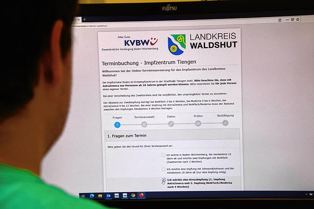 Interessierte können Impftermine jetzt direkt über die Seite des Landkreises Waldshut buchen (www.terminland.de/landkreis-waldshut/). ...