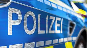 Symbolbild – In Singen kam es am Montagabend zu einer Auseinandersetzung zwischen zwei Personengruppen. Die Polizei sucht nach Zeugen.
