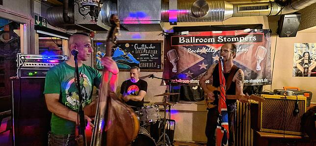 Bild 19: 7 Bands, 7 Kneipen: So ausgelassen feierte Waldshut bei der 12. Musiknacht