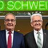 Ministerpräsident Winfried Kretschmann (rechts) und der damalige Schweizer Ministerpräsident Guy Parmelin bei einem Treffen im Oktober ...