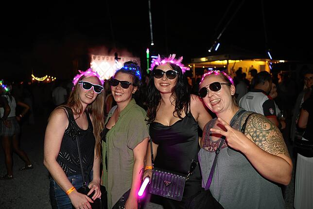 Bild 6: Seenachtfest 2024: Nach dem Feuerwerk wird weitergefeiert! Alle Fotos von der Partynacht