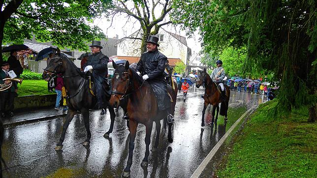 Bild 26: Bilder vom Georgiritt in Limpach im Deggenhausertal am Muttertag